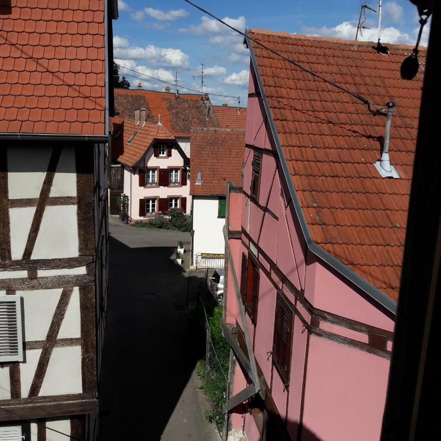 Comme Une Tour Dans Le Centre Historique Bouxwiller  Luaran gambar