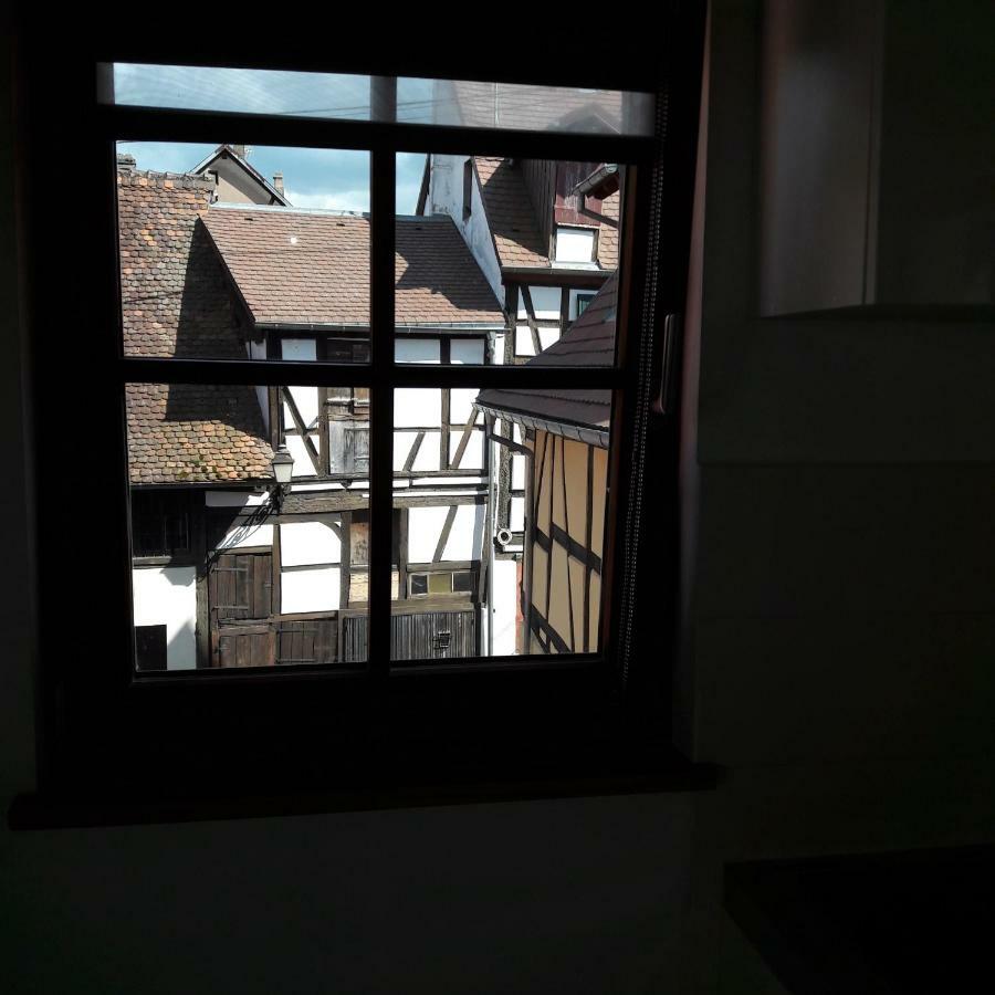 Comme Une Tour Dans Le Centre Historique Bouxwiller  Luaran gambar